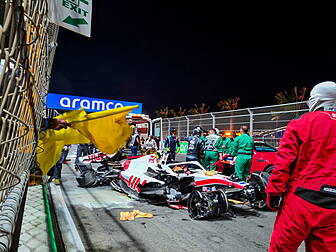 WATCH: Mick Schumacher suffers...